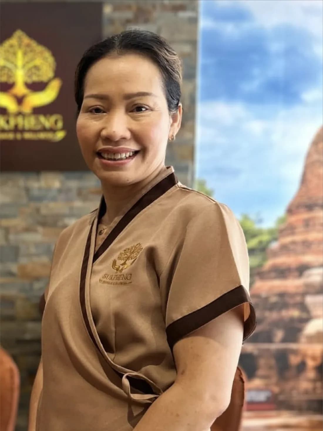 Duang Oude Holtkamp-Sukpheng, gediplomeerd masseuse bij Sukpheng